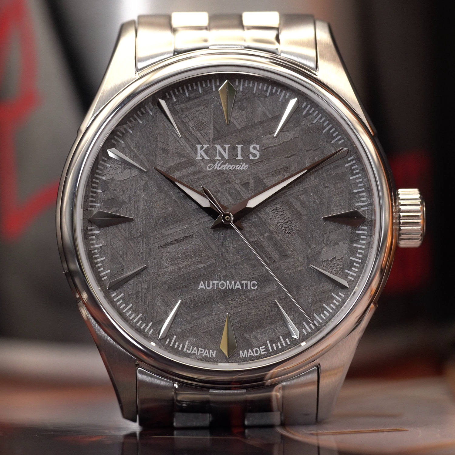 KNIS