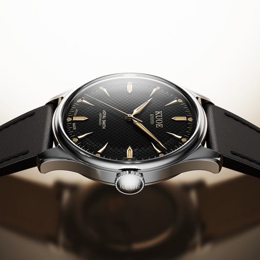 KUOE ROYAL SMITH 90-006 Large Silver Case Black Dial - 39 mm