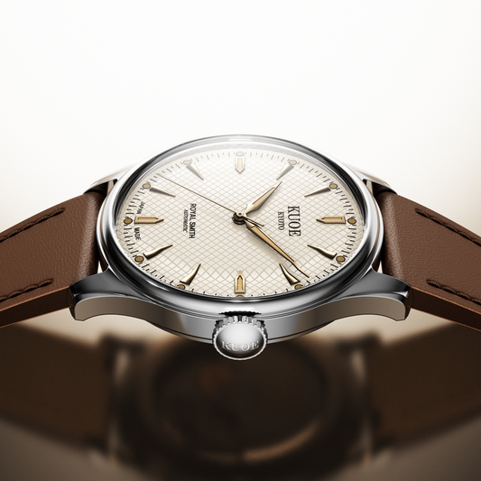 KUOE ROYAL SMITH 90-006 Large Silver Case Ivory Dial - 39 mm
