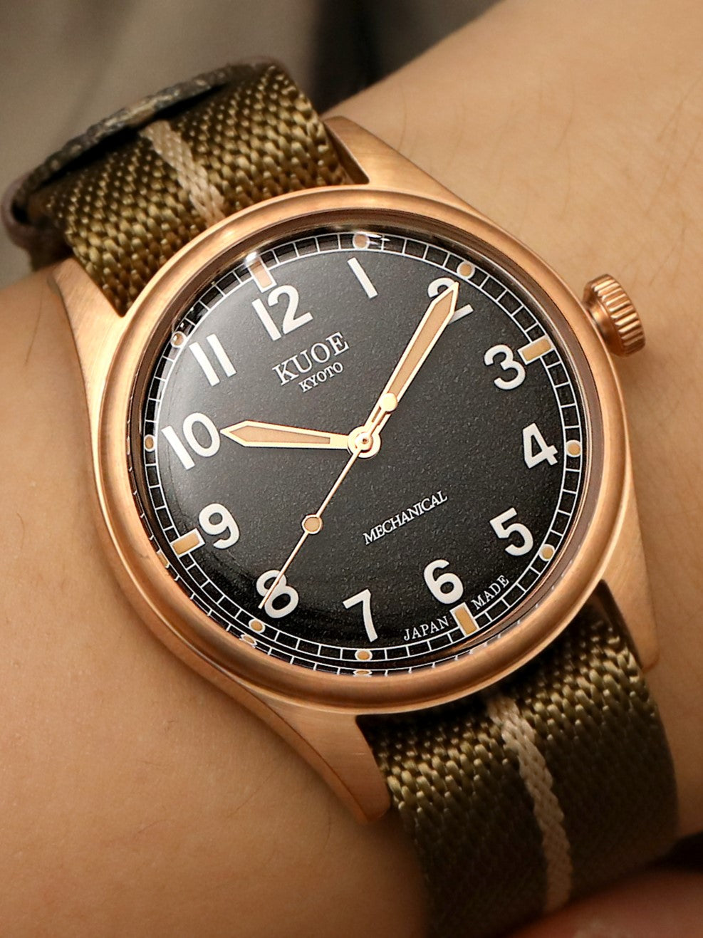 KUOE OLD SMITH 90-002 38 mm Bronze, Black Dial, Khaki x Beige