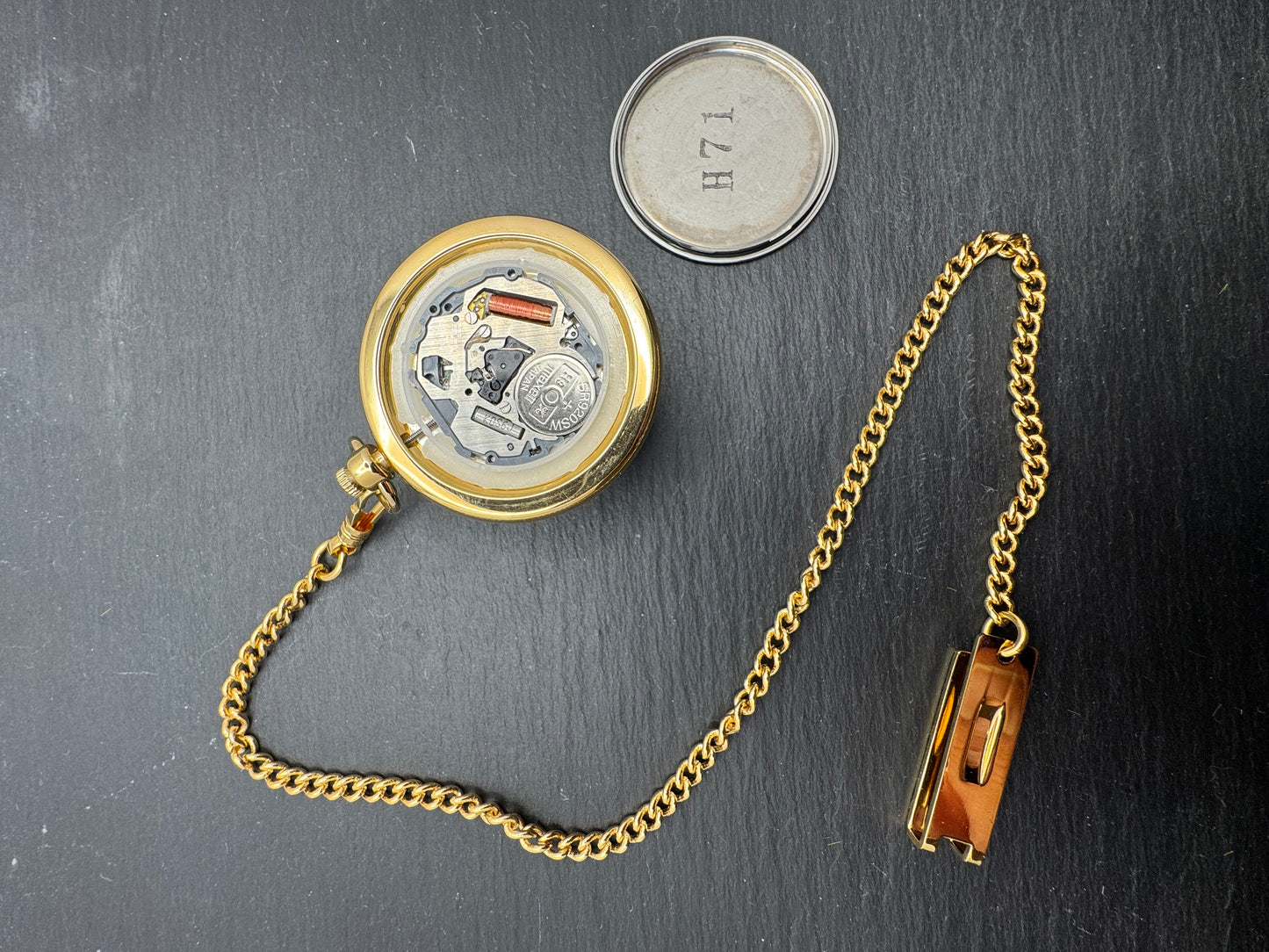Ricoh Quartz Taschenuhr – Jubiläumsedition Zen-Nichi Kaikan („全日会館落成記念“)