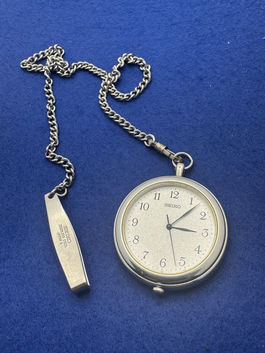 Seiko Taschenuhr Ref. 7N01-9A00 – November 1997 – mit Kette, Box und Anleitung – Werk neu ersetzt