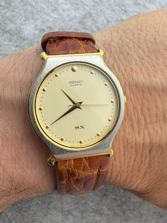 Seiko SX Quarz Ref. 5Y31-8A00 – Februar 1987 – flaches bicolores Gehäuse