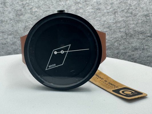 TACS PLP « Point Line Plane » TS1501B – Design Quartz – Modèle d'exposition non porté