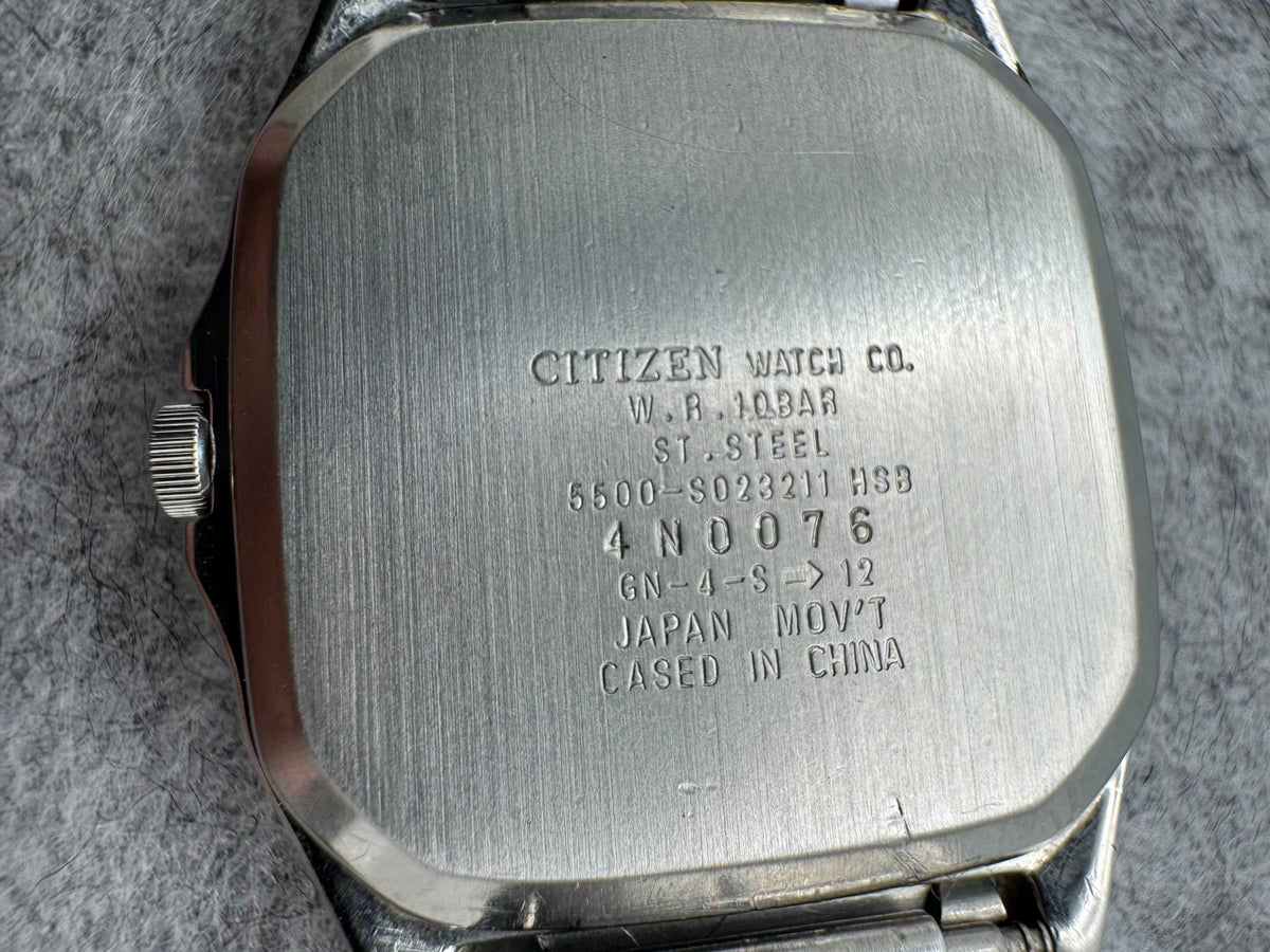 Citizen Quarz 5500-S023211 – November 1994 – quadratisches Gehäuse, Tag/Datum, 10 bar – originales Stahlarmband