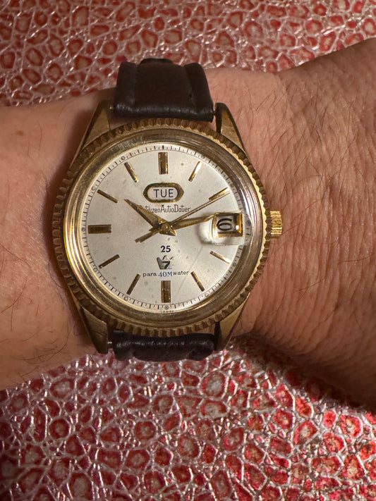 Citizen Auto Dater Seven 25 Jewels – Ref. AW14701 – 40,1 mm Gehäuse – Tag/Lupendatum - in Japan revidiert