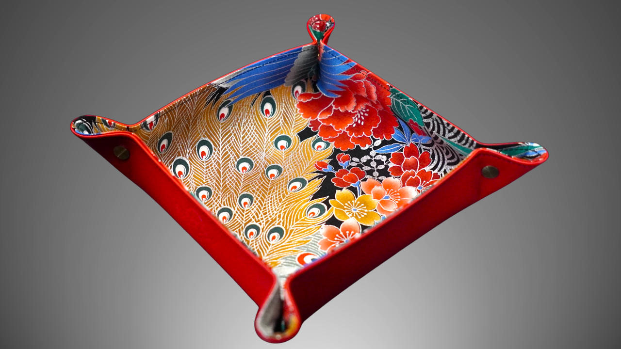 Exclusive watch and jewelry tray – handmade unique pieces, model "Peacock Ookiku with silver Seika", red, 20 x 20