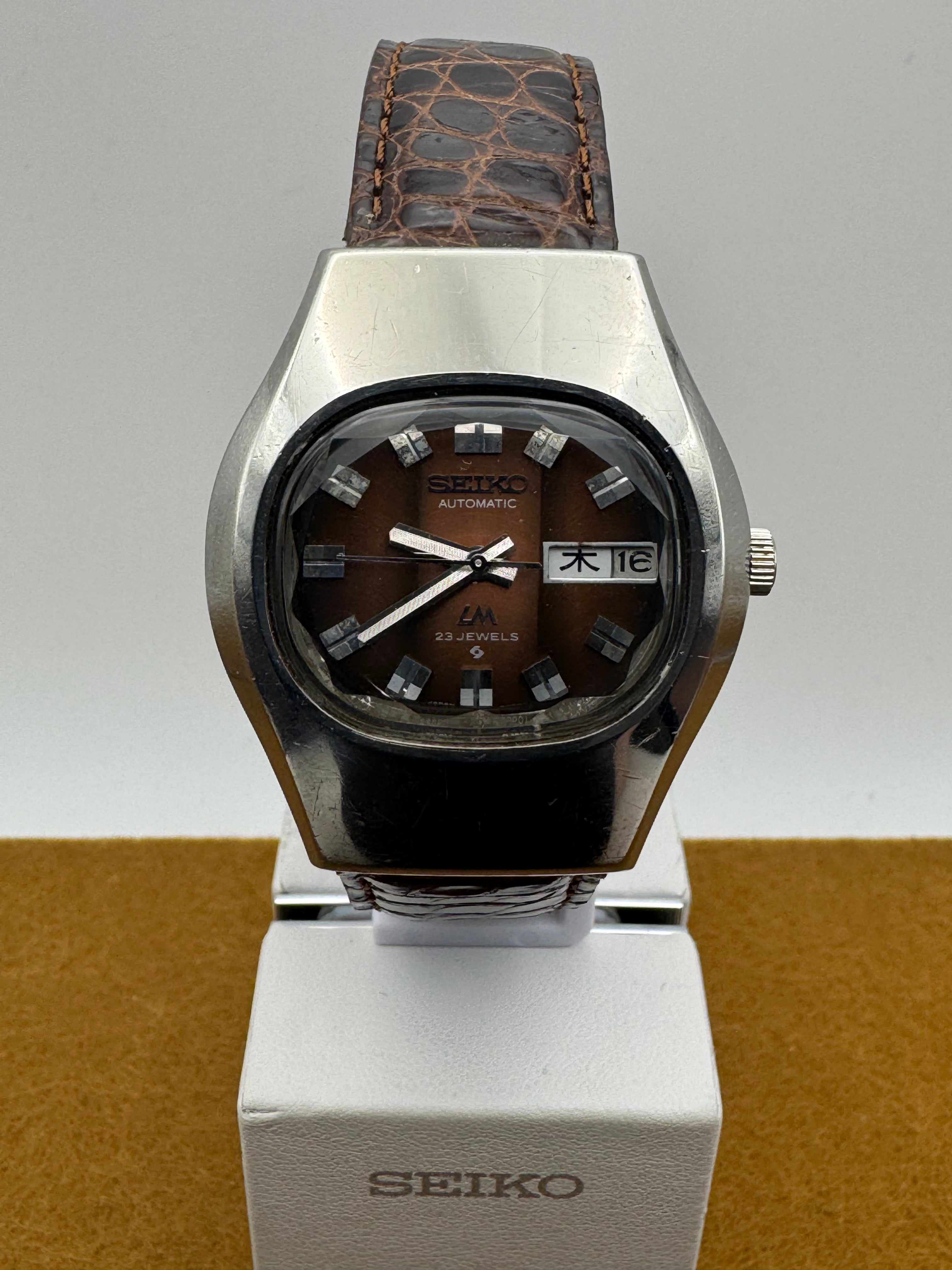Seiko Lord Matic 5606-5170 (November 1974) – Japanese Microbrands