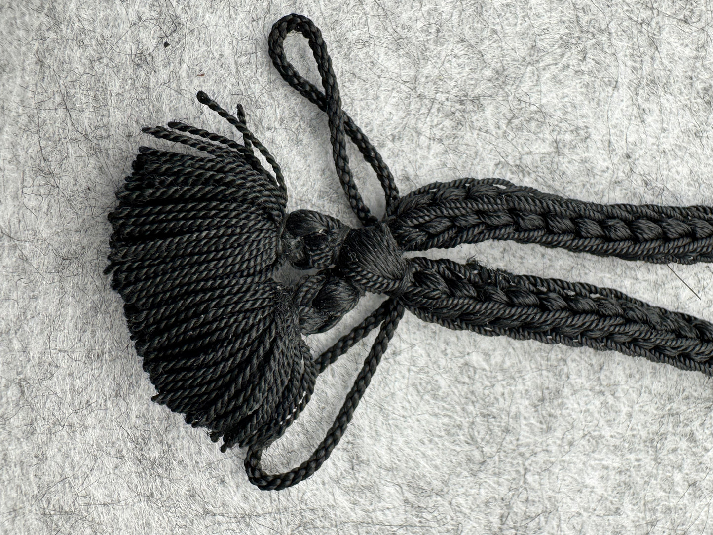 Vintage japanische Uhrenkette mit emailliertem „Hiroshima“-Anstecker (vermutlich 1960er Jahre)