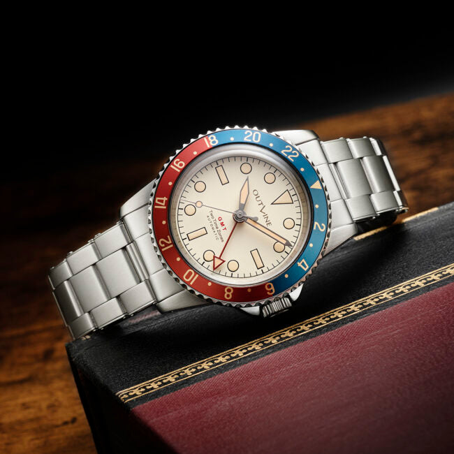 Outline GMT-1960 (Pepsi White) Limited Edition