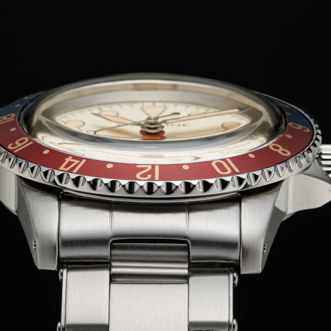 Outline GMT-1960 (Pepsi White) Limited Edition