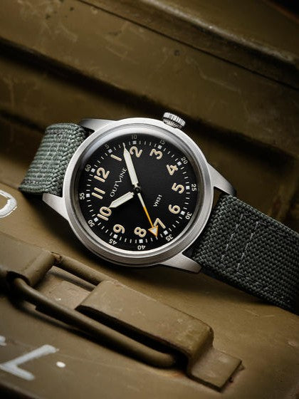 Outline Military Typ 1950 - Black - 12H
