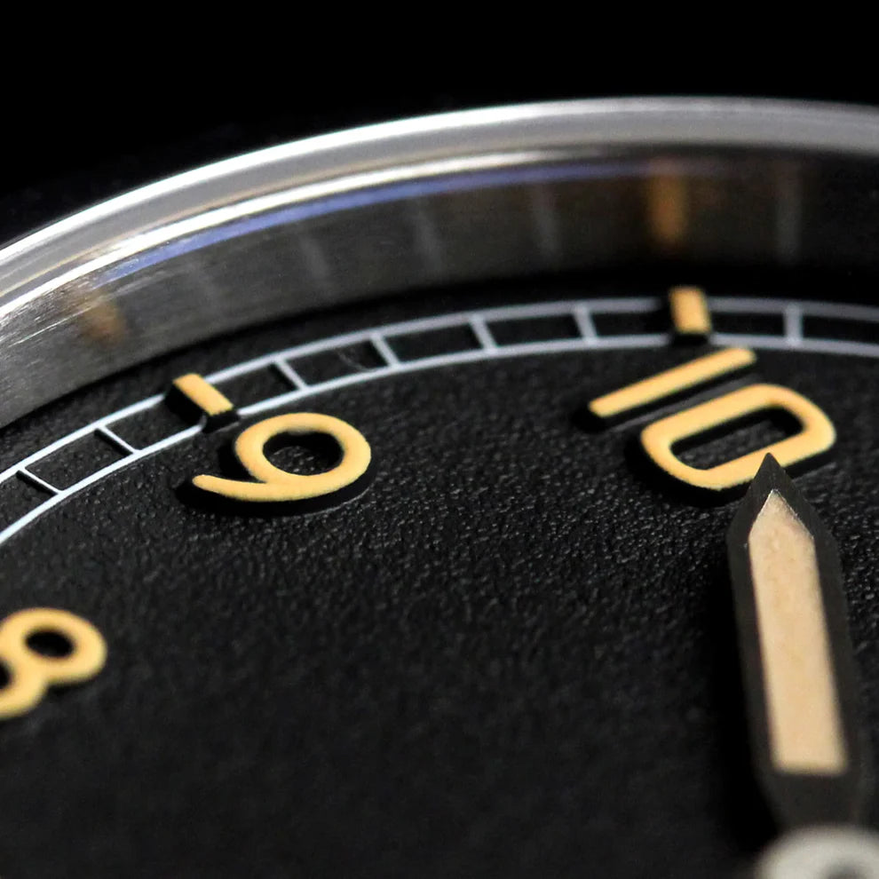 KNIS Retro Military Black Dial 38mm