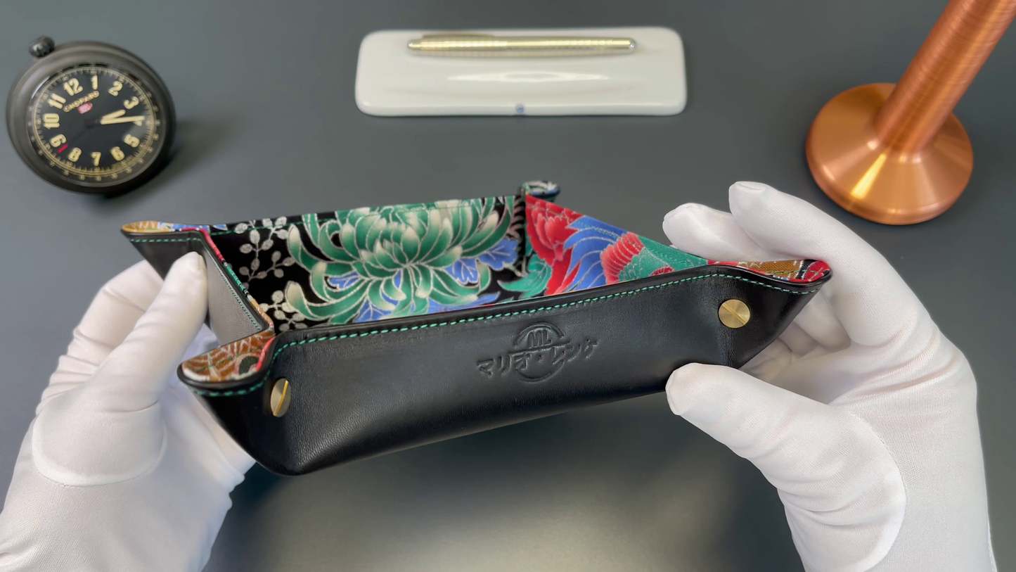 Exclusive watch and jewelry tray – handmade unique pieces, model "Peacock Ookiku with silver Seika", 20 x 20