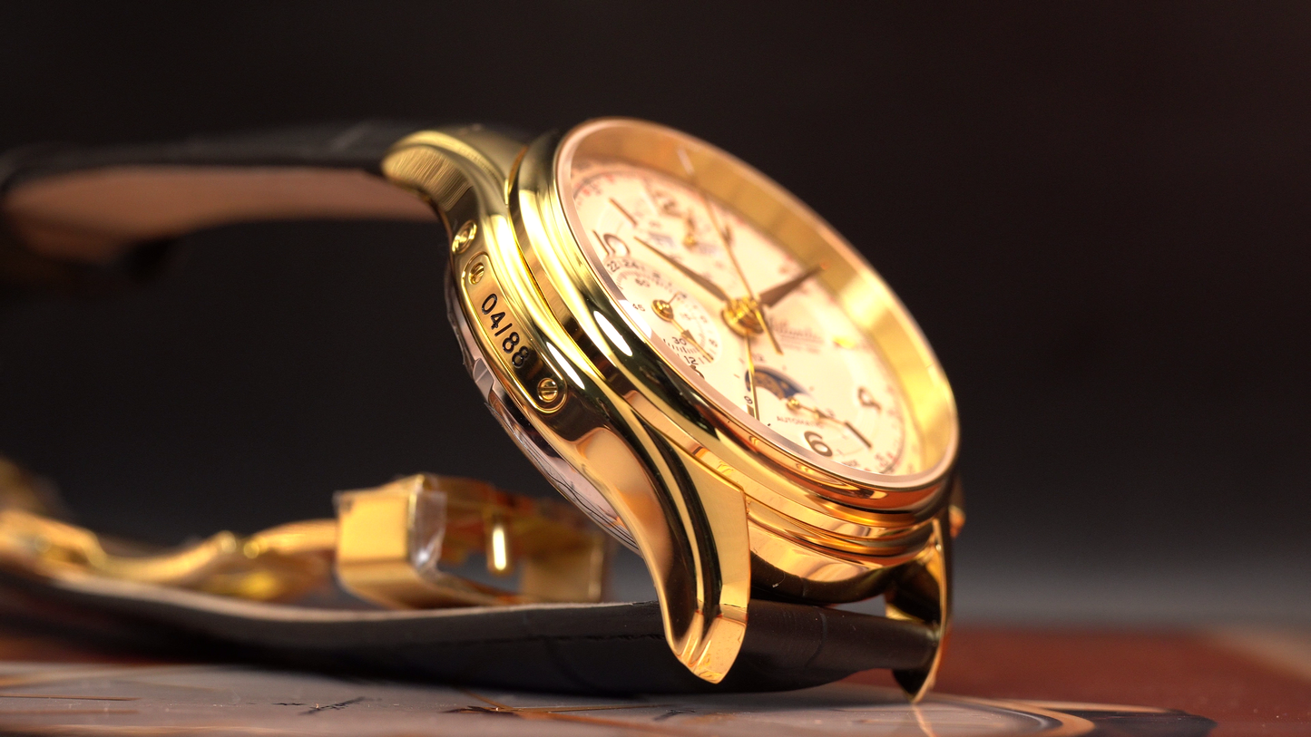 Atlantic Worldmaster 1888 Automatik-Chronograph mit Mondphase Gelbgold | Limitierte Auflage mit goldenem Uhrwerk