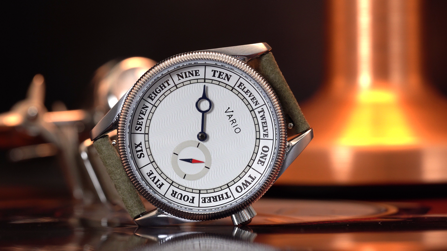 Vario Navi Single Hand Cloud White Small Seconds Compass 38 mm