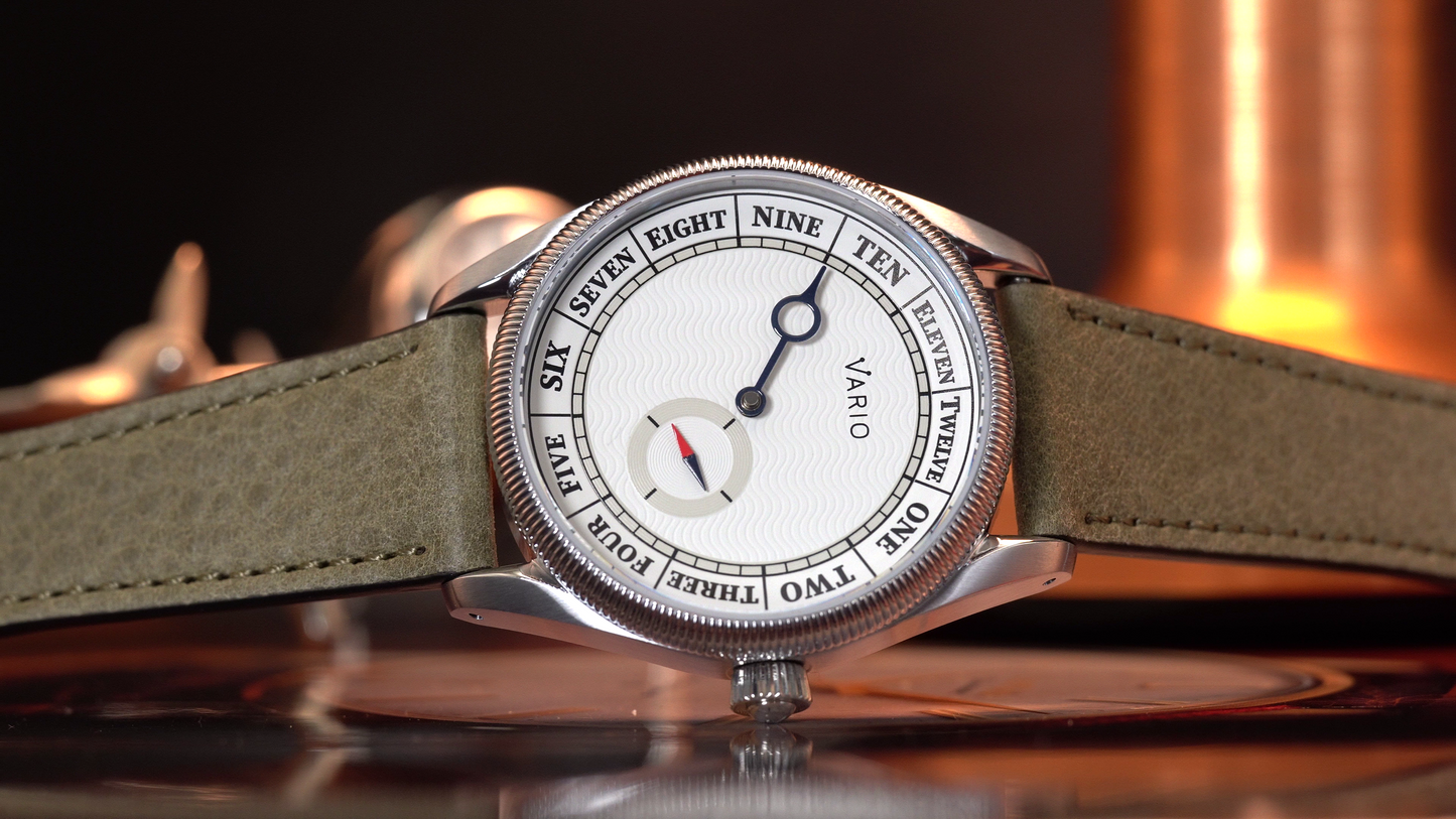 Vario Navi Single Hand Cloud White Small Seconds Compass 38 mm