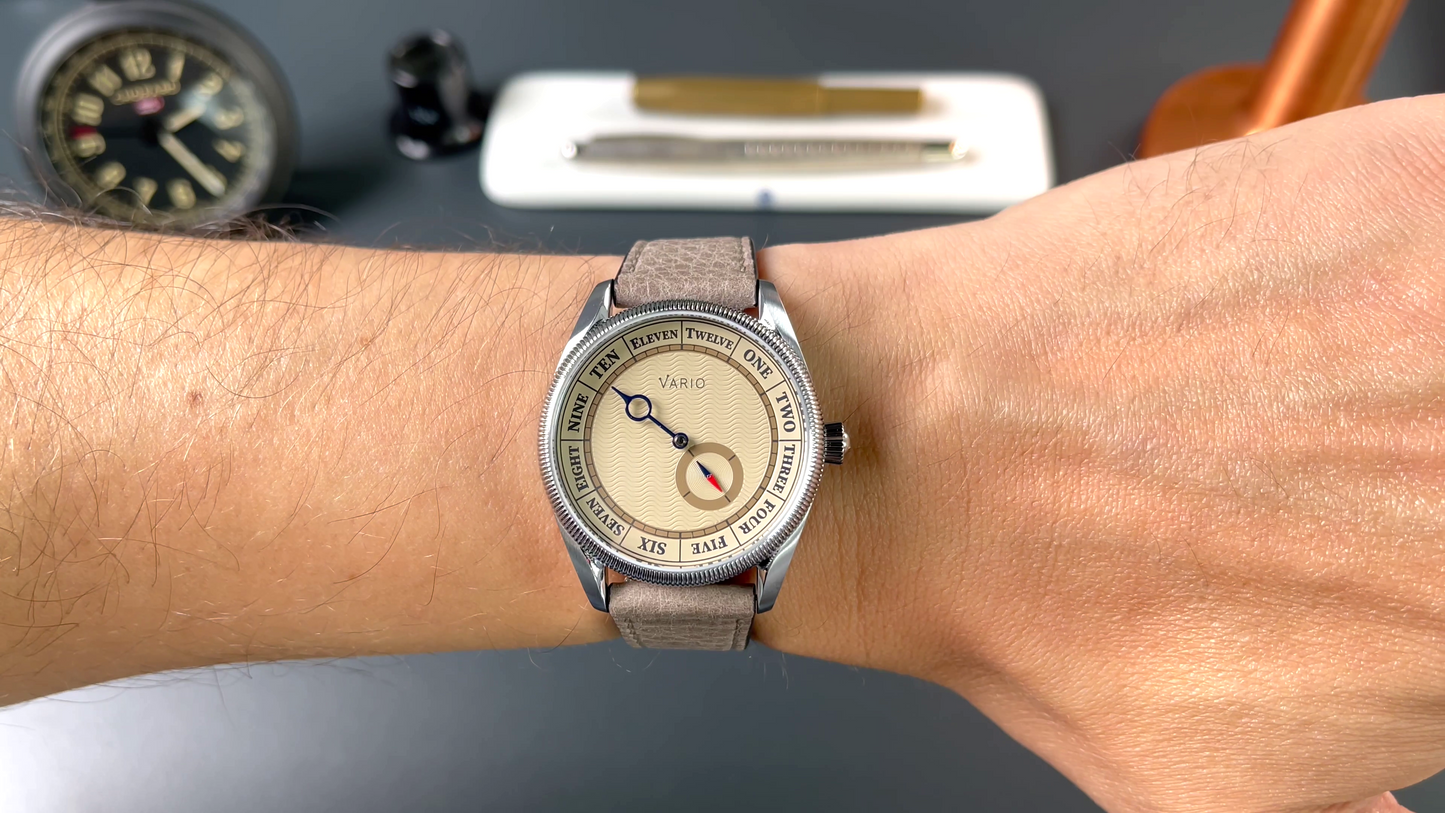 Vario NAVI Single Hand Sand Beige Small Seconds Compass 38 mm