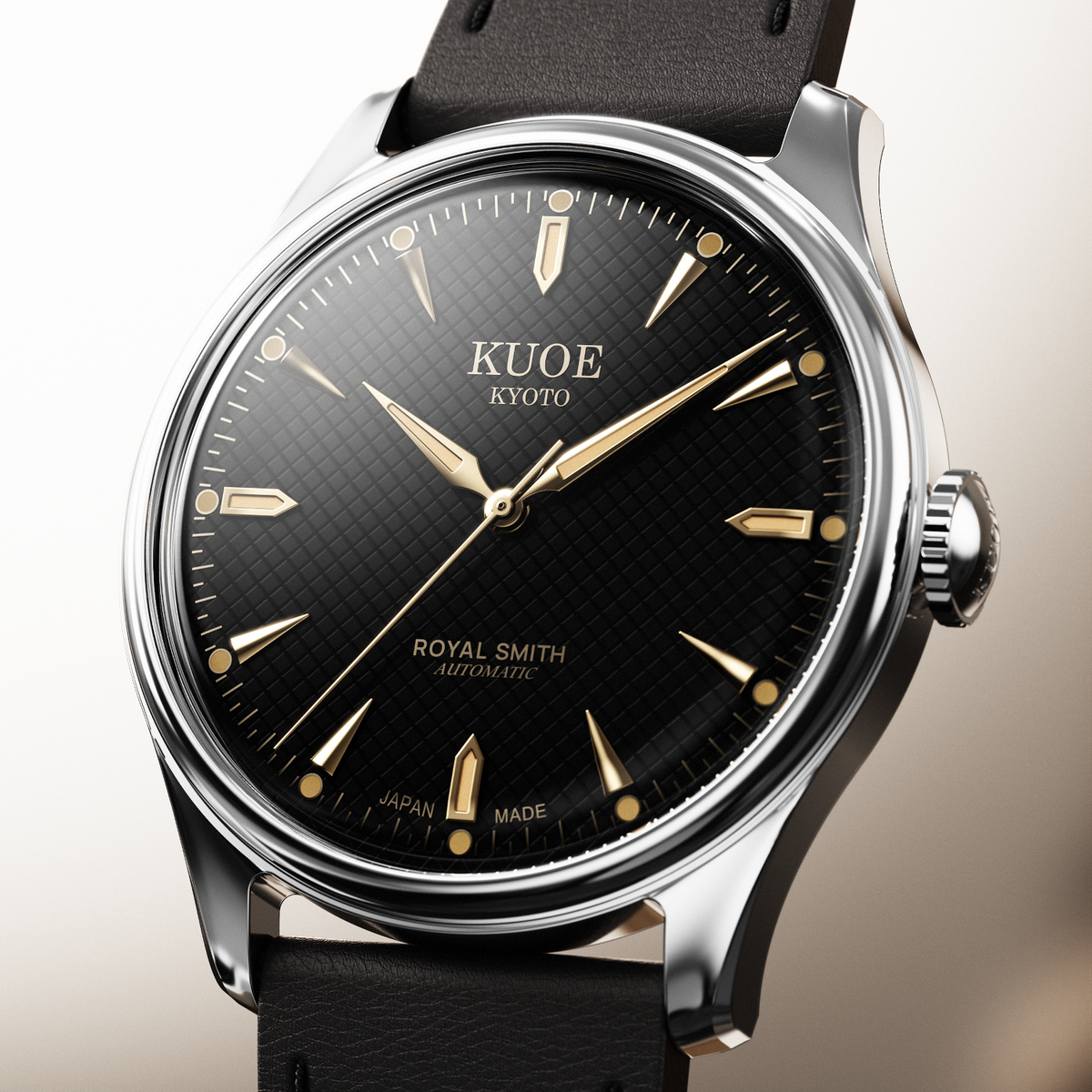 KUOE ROYAL SMITH 90-006 Large Silver Case Black Dial - 39 mm