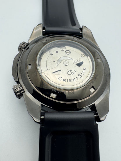 Orient Star Automatic GMT – black ion-plated, power reserve and second time zone – exhibition case back