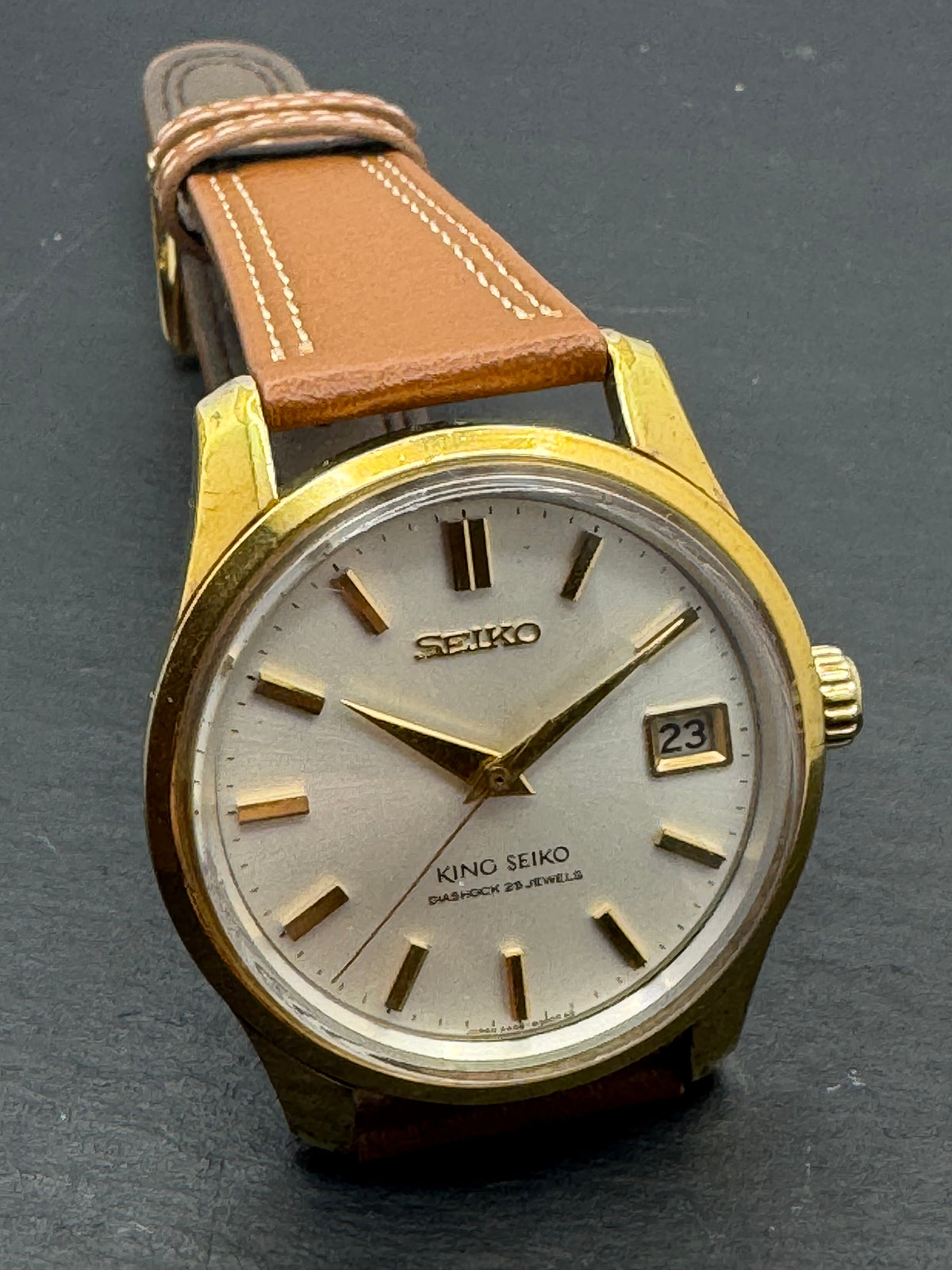 King Seiko 44KS – Ref. 4402-8000 – Caliber 4402A, manual wind with hacking seconds, Daini Seikosha – medallion case back – September 1966 – freshly serviced