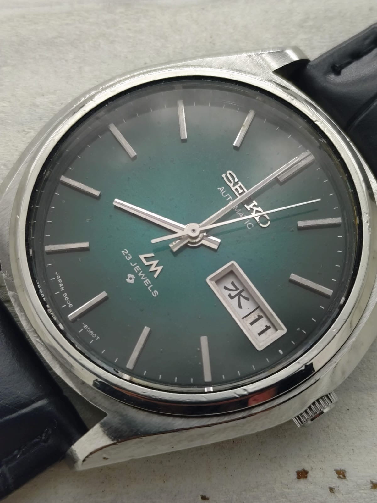 Seiko Lord Matic 5606-8050 – Caliber 5606A, 23 jewels – green gradient dial – Mitsui Group service anniversary watch, November 1974 – freshly serviced