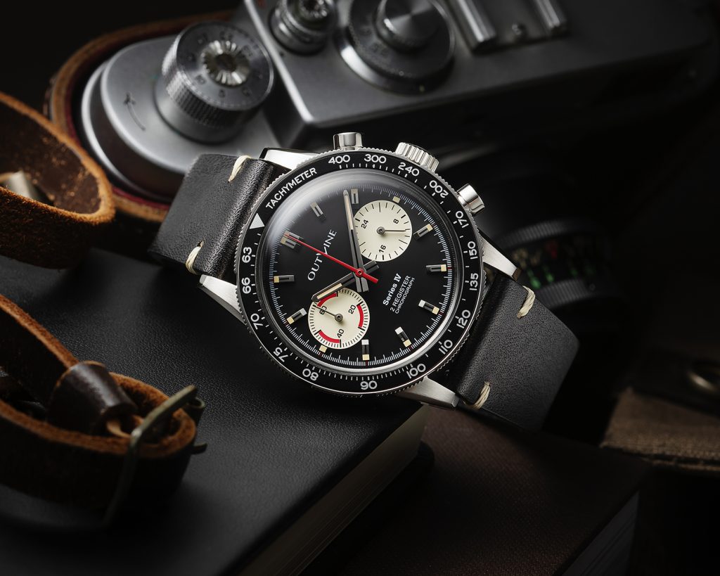 OUTLINE Chronographe à 2 compteurs Série IV « Panda inversé »