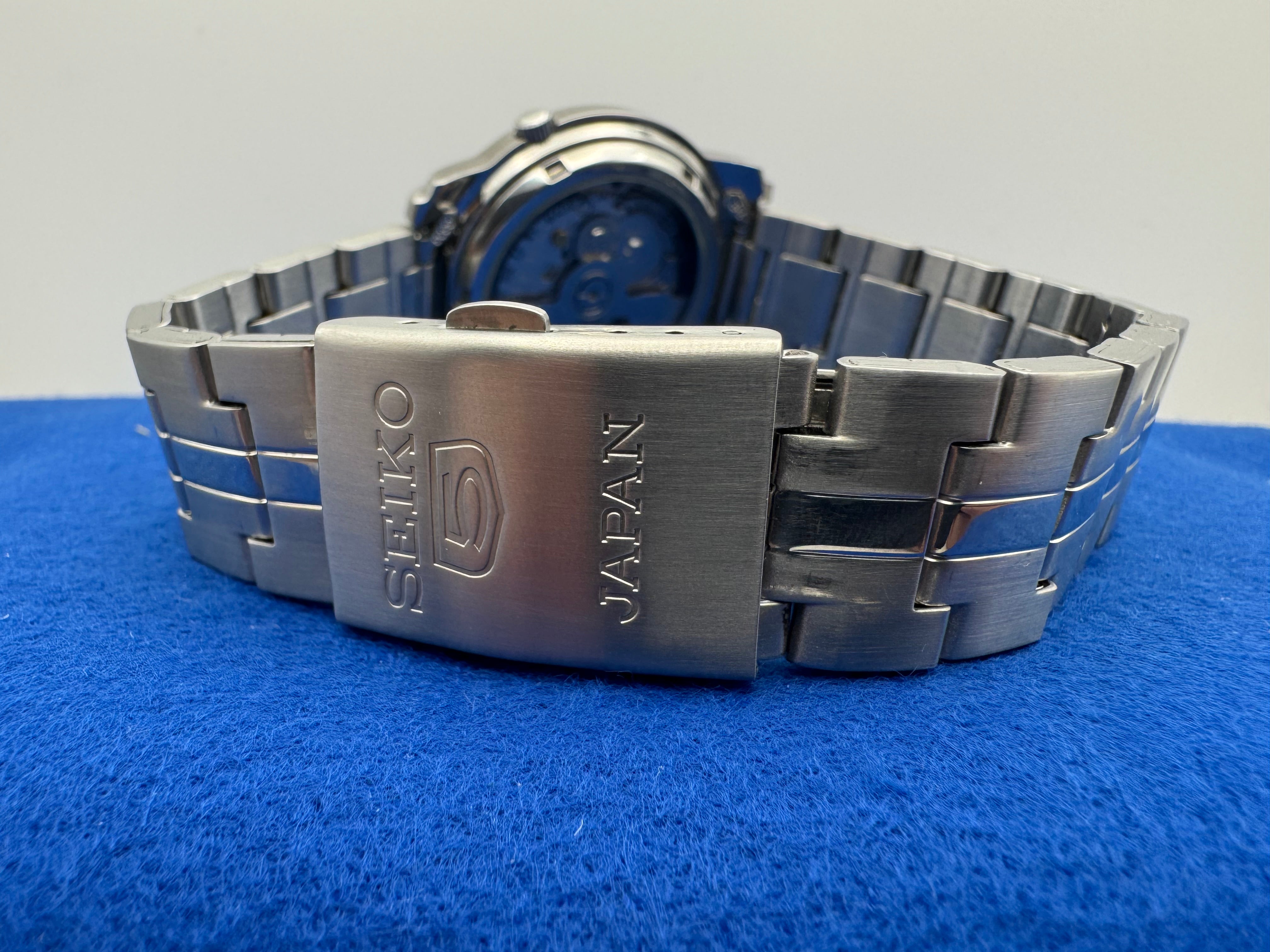 Seiko 5 Automatic (Ref. 7S26-10V2) – Black Dial (October 2011