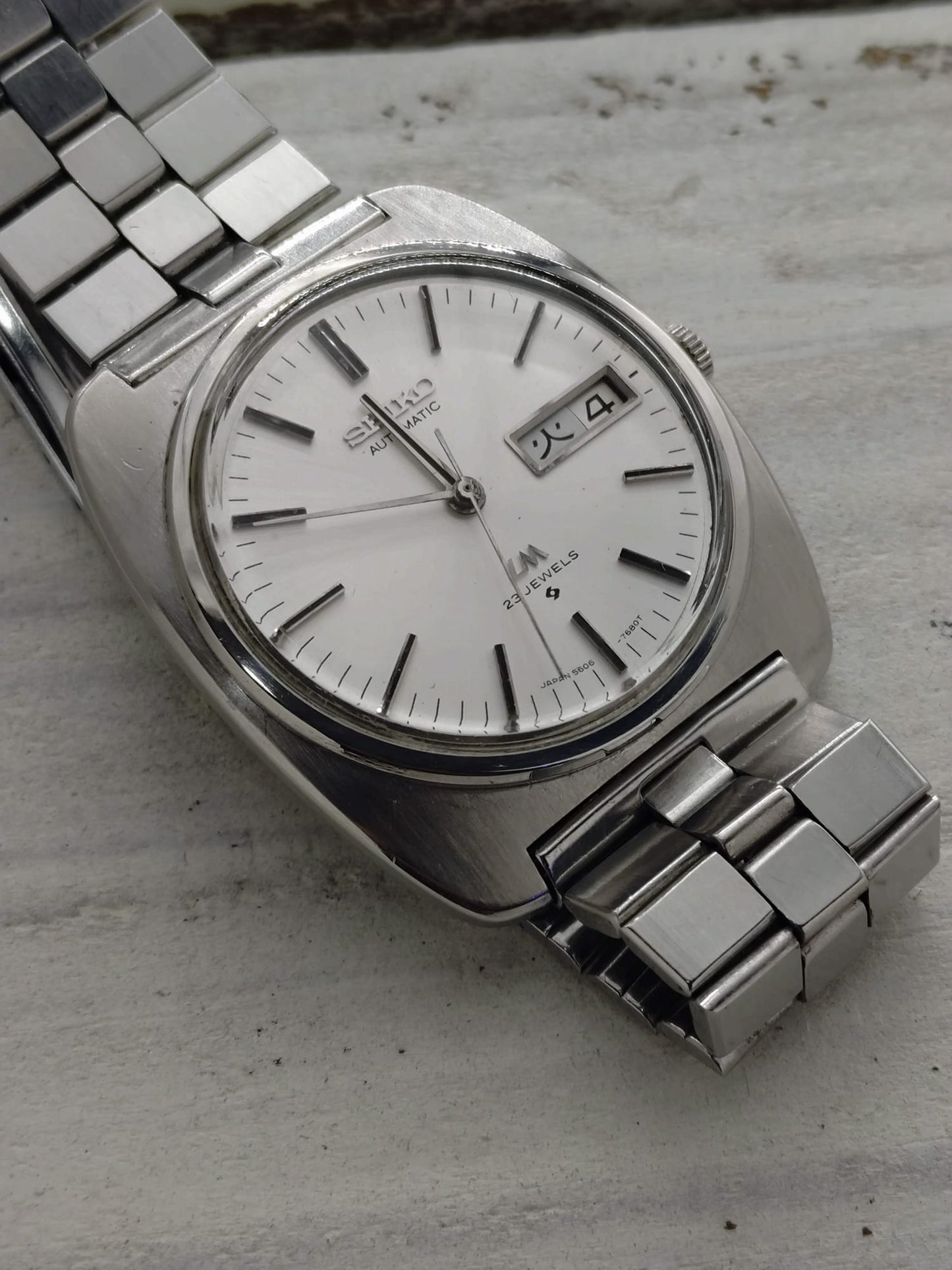 Seiko Lord Matic 5606-7130 – Dez. 1969 – Day-Date, Original-Stahlband, revidiert
