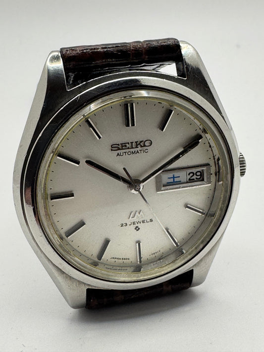 Seiko Lord Matic (LM) Automatic 23 Jewels – April 1972 – klassischer 5606 mit Kanji/Englisch Day-Date