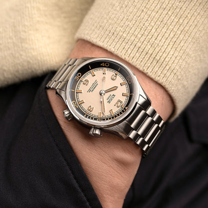 KUOE SOMBRERO 90-011, 38 mm, Ivory Linen Textured Dial, 20 BAR Wasserdicht