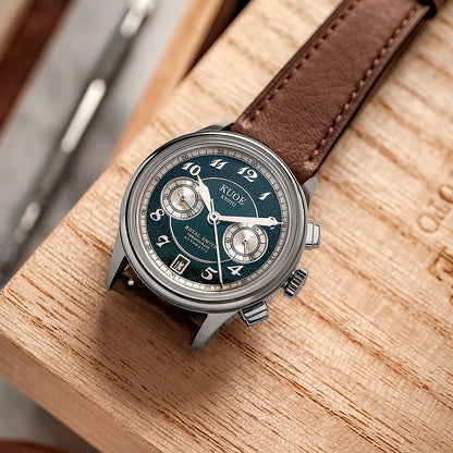 KUOE OLD SMITH 90-012 Automatik-Chronograph 37 mm - grünes Zifferblatt