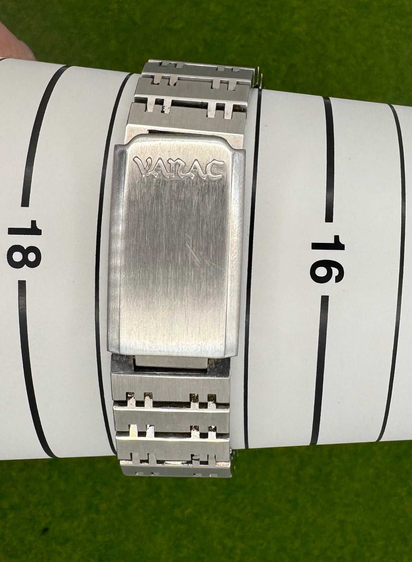 King Seiko VANAC (Juli 1973) – grünes Textur-Zifferblatt, Ref. 5626-7230T, Original-Stahlband