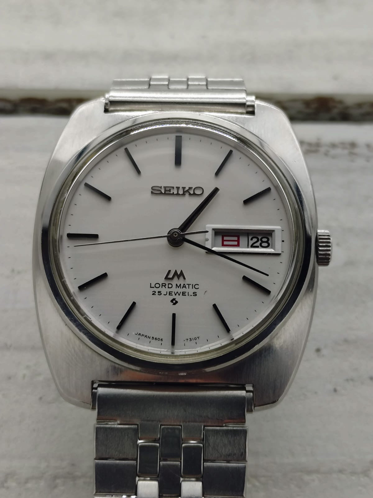 Seiko Lord Matic 5606-7130 – Caliber 5606, 25 jewels, Suwa Seikosha – Linen dial, monocoque case – July 1970 – freshly serviced