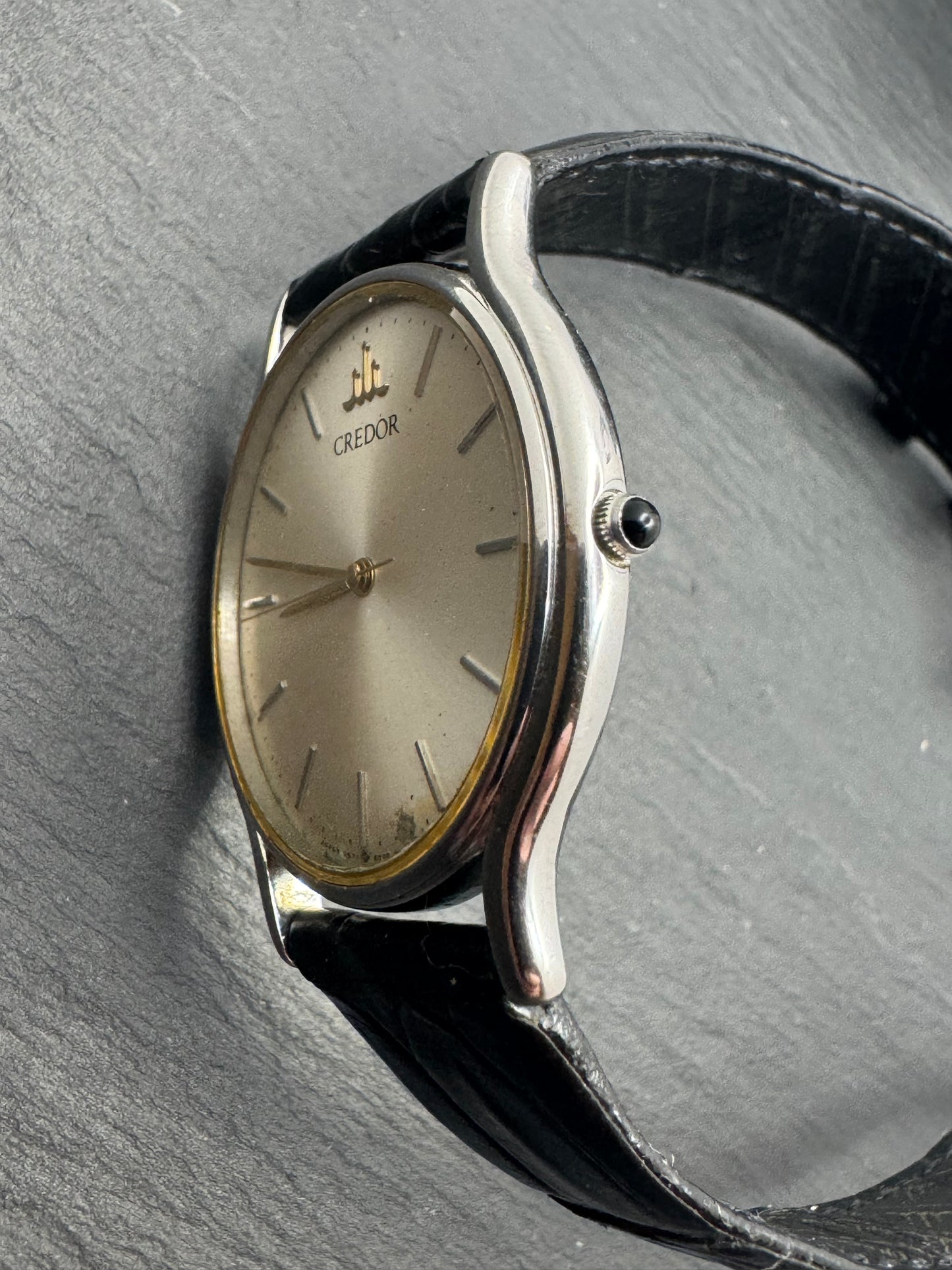 Seiko Credor Quartz – Ultra Thin Dress Watch – Ref. 9571-6000 – Cabochon Crown (Februar 1995)