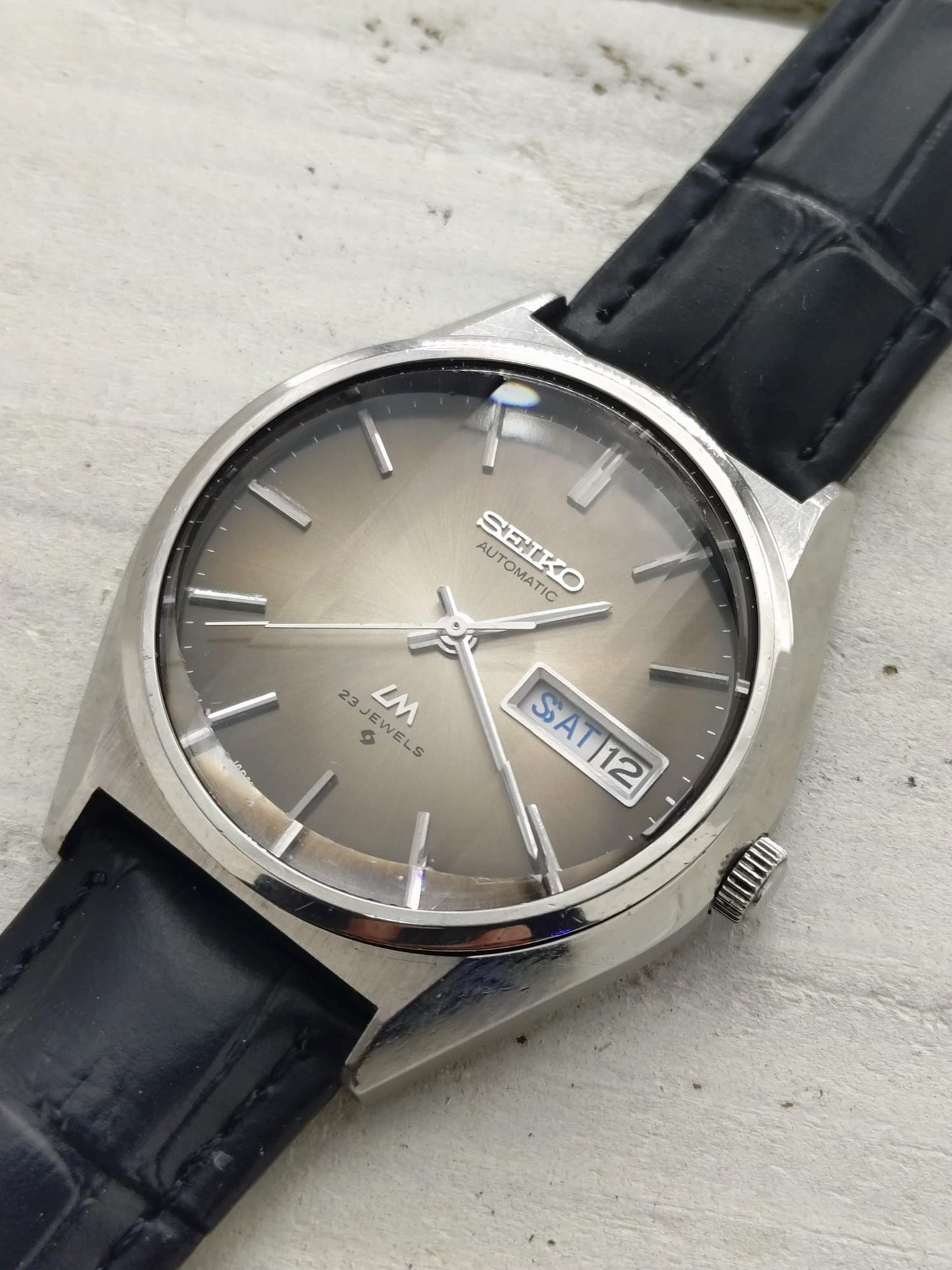 Seiko Lord Matic 5606-8130 – Rauch-Verlaufszifferblatt & Facettenglas – 23 Jewels, um 1975
