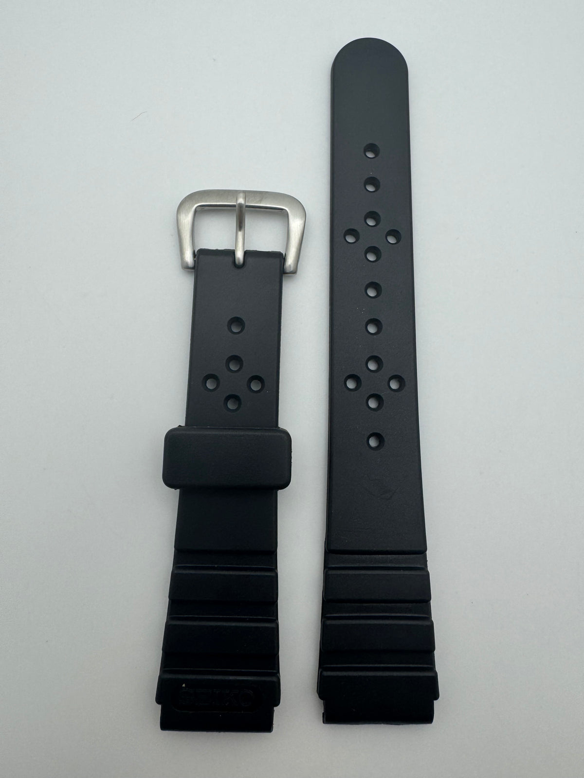 Original Seiko Diver Watch Strap DAL5 (18–16 mm) – black, without spring bars (JDM)