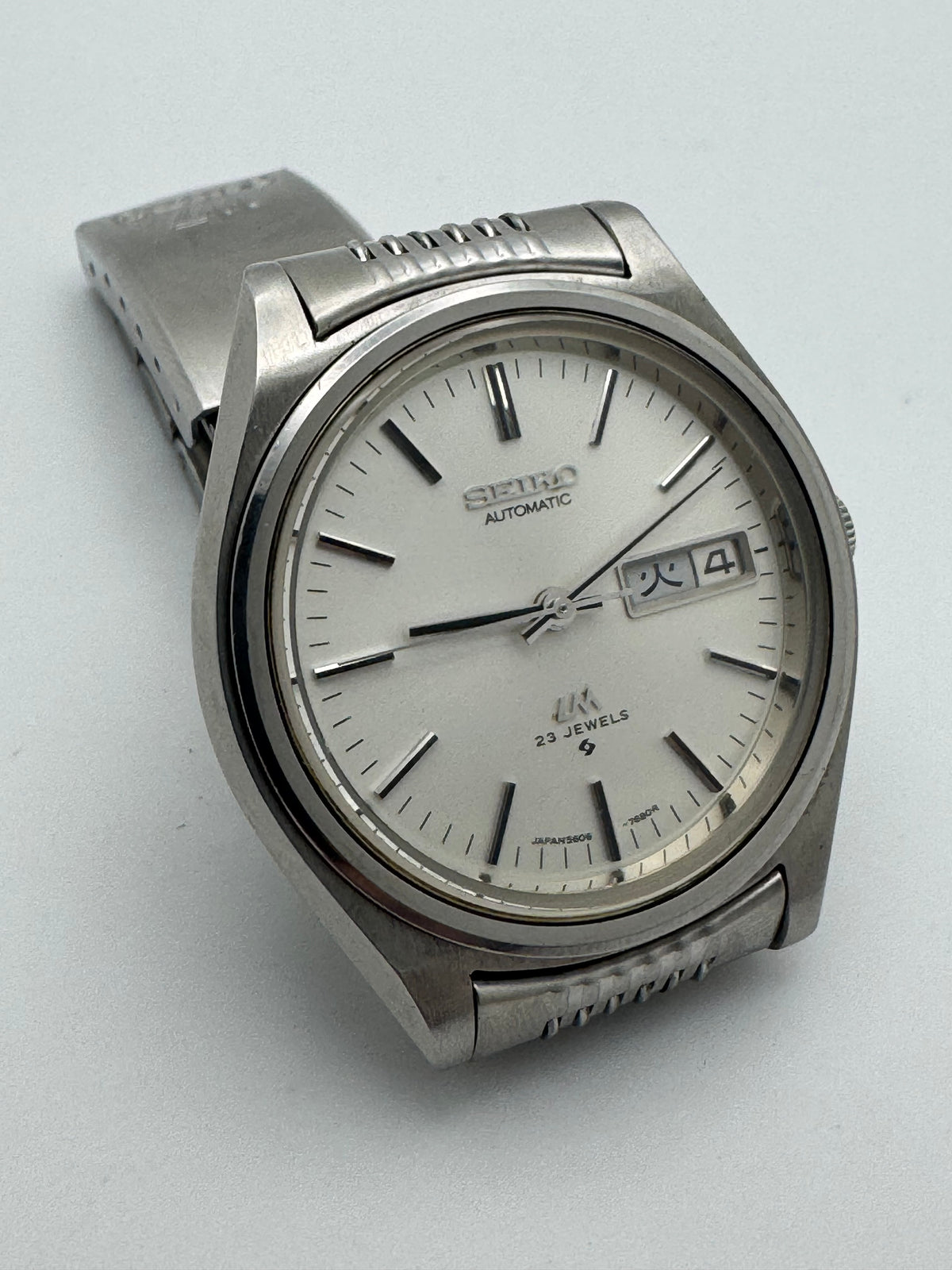 Seiko Lord Matic 5606-7012 – Janvier 1974 – Cal. 5606, 23 rubis – Bracelet d'origine – Révisée