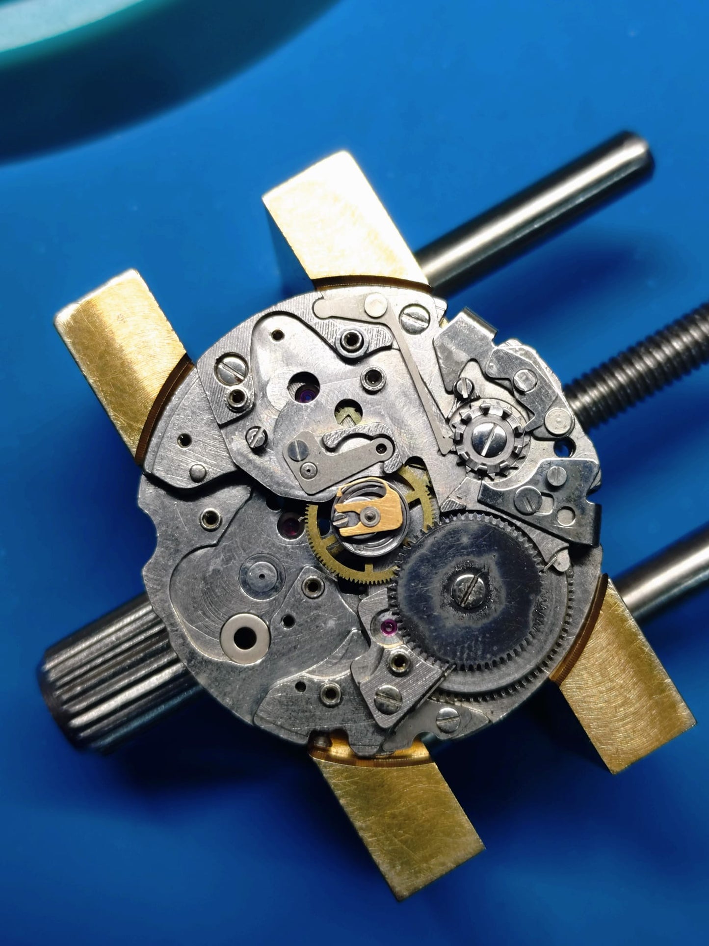 Seiko 6139 "Helmet" Automatic Chronograph – very rare white variant with yellow indices – fully serviced (2026) – original Seiko steel bracelet – non-model-correct case back