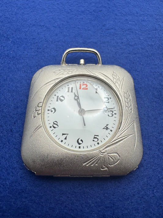 Japanese pocket watch – Quartz – engraved folding case – with crack in the glass