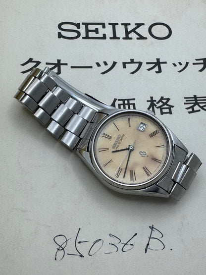 Seiko King Quartz 4822-8110 – April 1977 – römische Ziffern, cremefarbenes Zifferblatt – Originalarmband