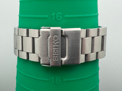 Seiko Chronograph 7T62-0CV0 (Japan, August 2005)