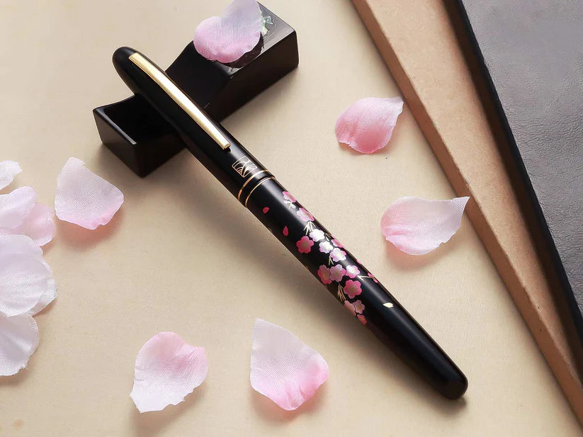 Kuretake Kindai Maki-e – Sakura Haru Kaze