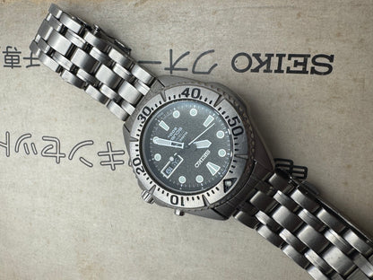 Seiko Kinetic Titanium Scuba 200 m – Ref. 5M63-0B40 – Caliber 5M63, titanium, diver's bezel – June 2006