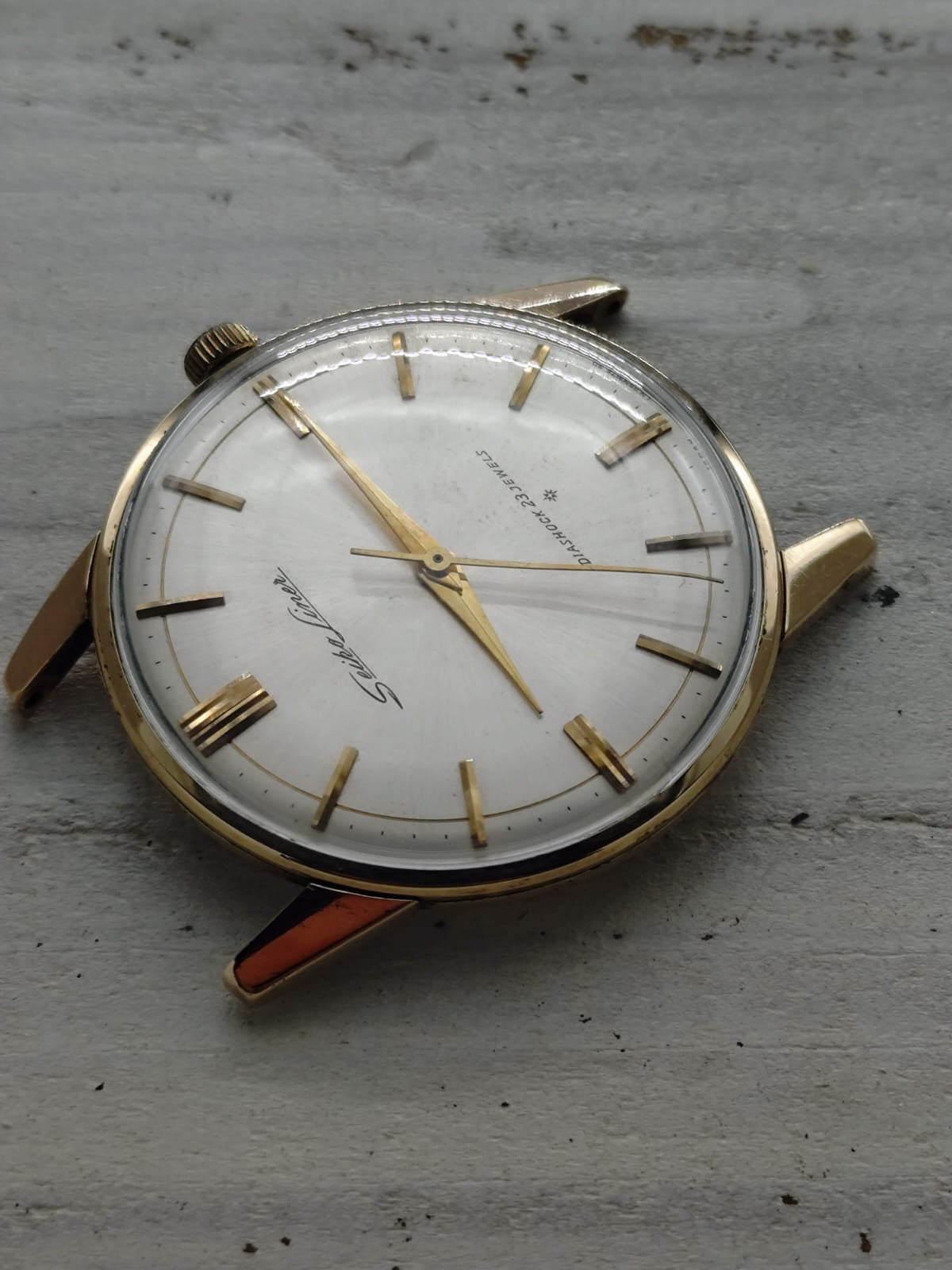 Seiko Liner « Diashock 23 Jewels » – Réf. J15007E – Calibre 3140, remontage manuel – Plaqué or – Début des années 1960 – Récemment révisée