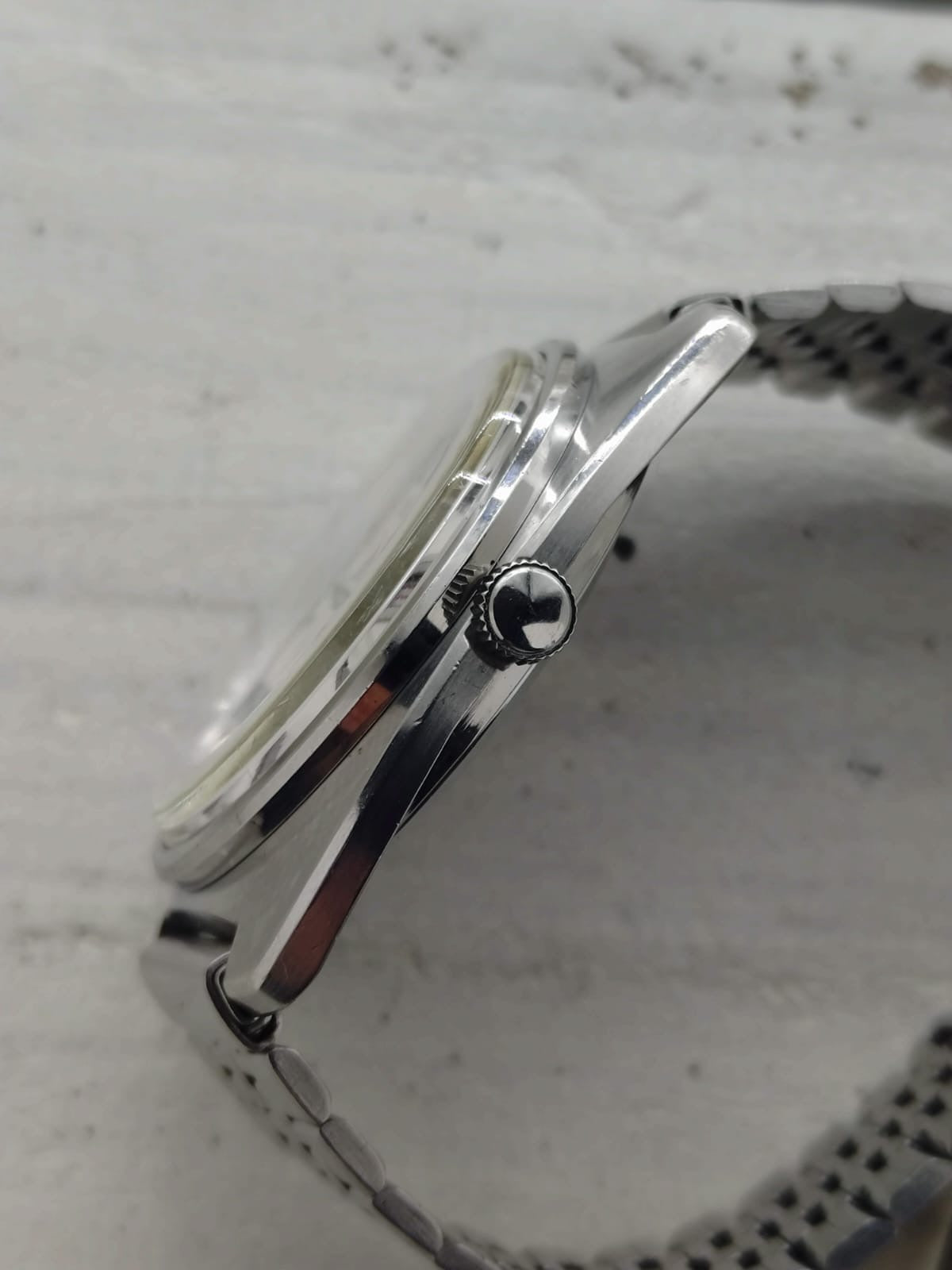 Seiko Lord Matic 5606-7130 – Caliber 5606, 25 jewels, Suwa Seikosha – Linen dial, monocoque case – July 1970 – freshly serviced