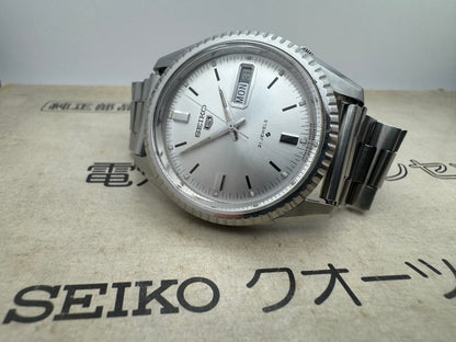 Seiko 5 – Réf. 6119-8031 – Calibre 6119, 21 rubis, Suwa Seikosha – lunette cannelée – juillet 1968 – fraîchement révisée