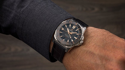 Formex REEF GMT Automatik COSC 300M "Schwarz/Vergoldet" 42mm