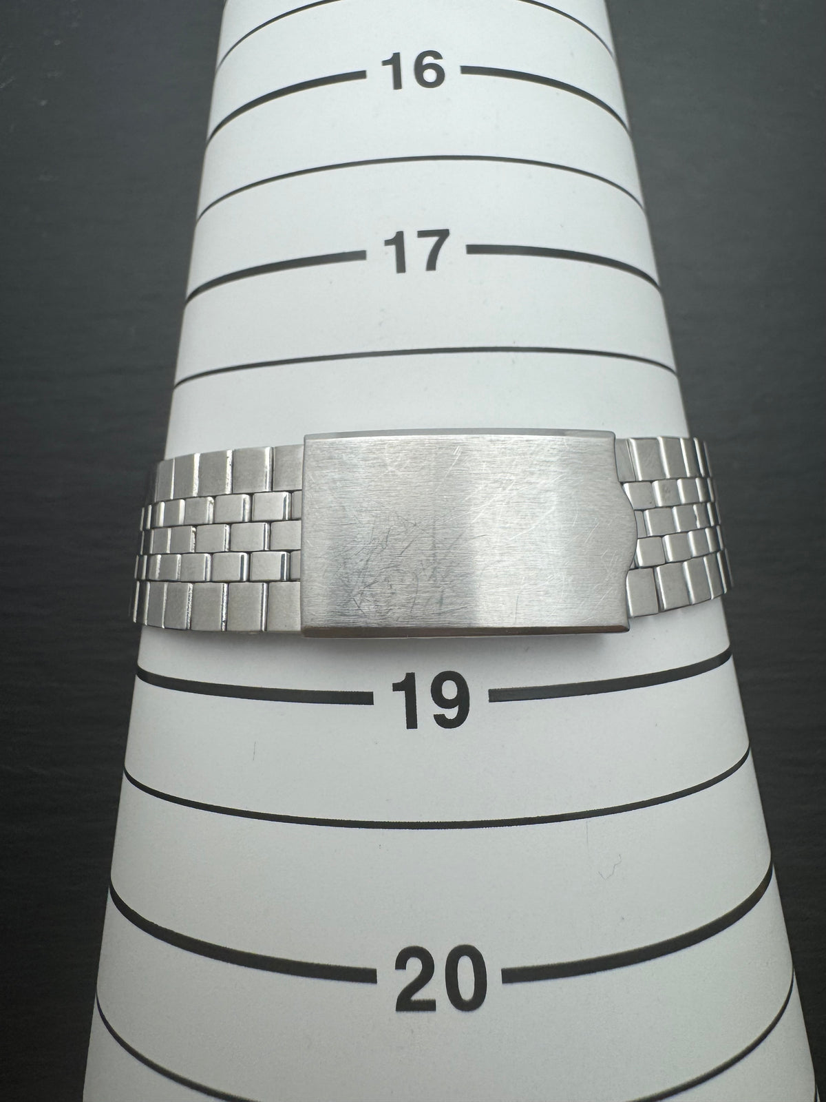 Seiko Lord Matic 5606-7130 – Caliber 5606, 25 jewels, Suwa Seikosha – Linen dial, monocoque case – July 1970 – freshly serviced