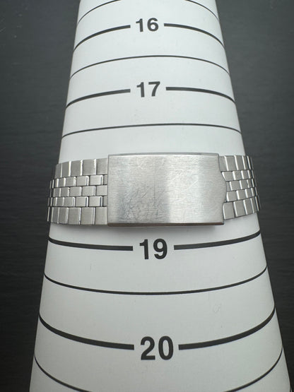 Seiko Lord Matic 5606-7130 – Caliber 5606, 25 jewels, Suwa Seikosha – Linen dial, monocoque case – July 1970 – freshly serviced